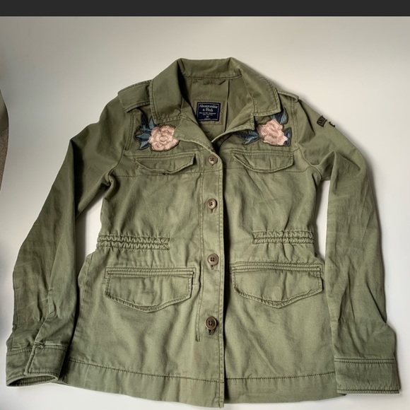 Abercrombie Fitch Military Green Button 
